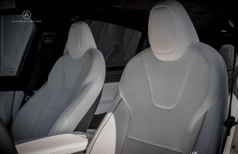 Tesla Model X Plaid 6 míst AWD Tažné Pano. - fotka 11 z 24