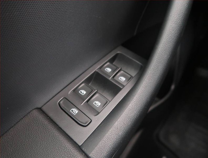 Škoda Rapid (2018) Elegance 1.0 TSI - fotka 14 z 14