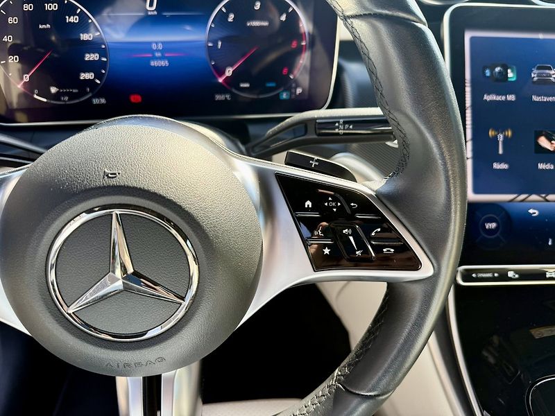 Mercedes-Benz GLC (2023) 220 d 4MATIC SUV - fotka 29 z 44