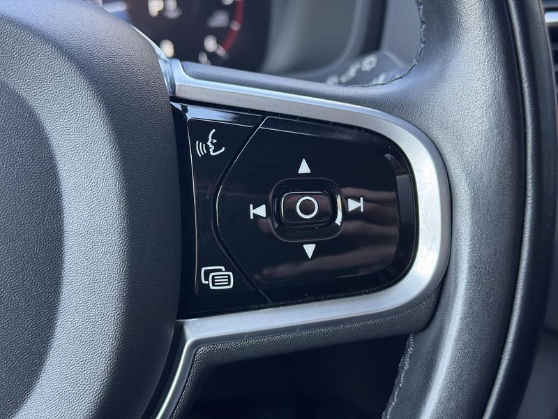 Volvo XC90 (2022) 2.0 B5 AWD Inscription, 1. Maj - fotka 29 z 51