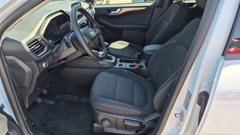 Ford Kuga 1,5 EcoBoost Titanium 110 kW - fotka 9 z 25