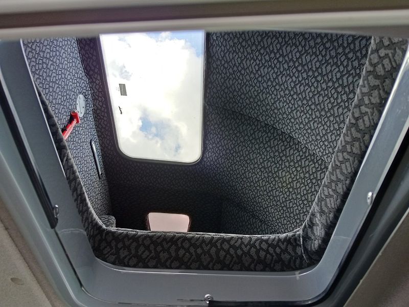 Renault Master (2023) 165DCI shrnovací 10pal/měchy - fotka 13 z 20