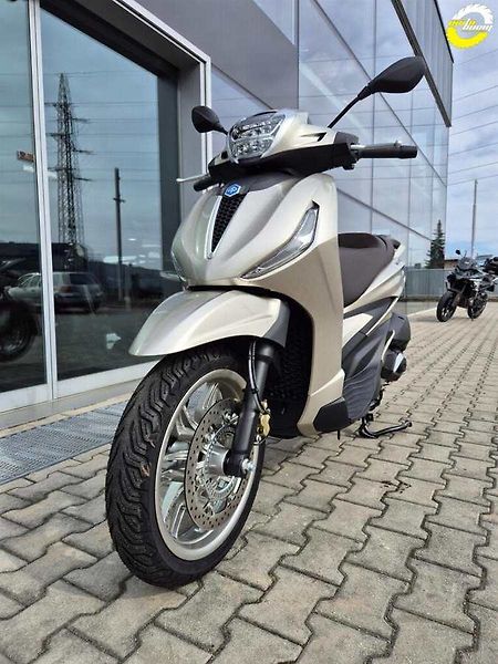 Piaggio Beverly 300 (2024) SKLADEM - fotka 10 z 19