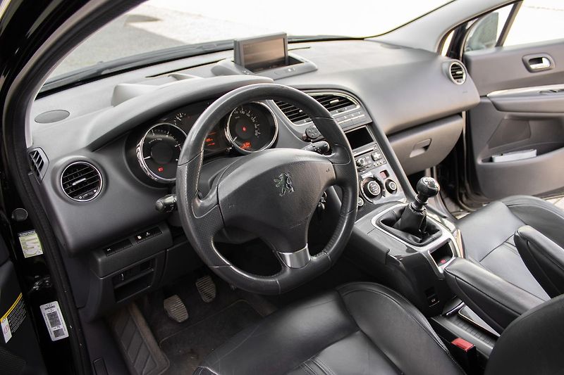Peugeot 5008 - fotka 9 z 28