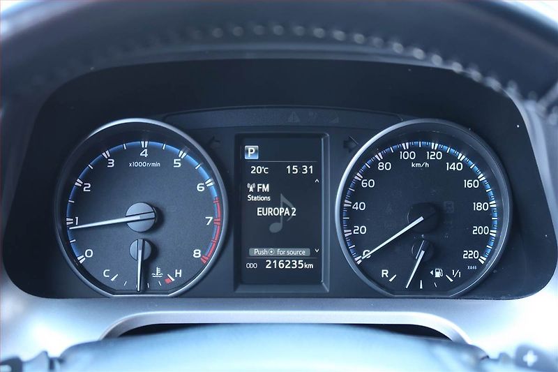 Toyota RAV4 (2016) 2.0 VVT-i, 4X4, Automat - fotka 11 z 28