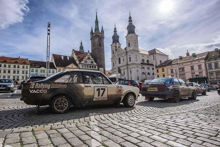 Start šumavských rallye bude tradičně na klatovském náměstí Míru.