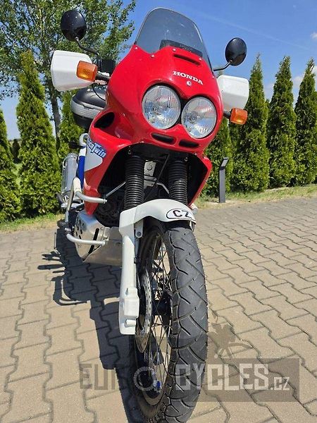 Honda XRV 750 Africa Twin (2001) - fotka 16 z 18