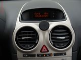 Opel Corsa (2008) 1.3CDTi, AC, výhřev sed - náhled 15