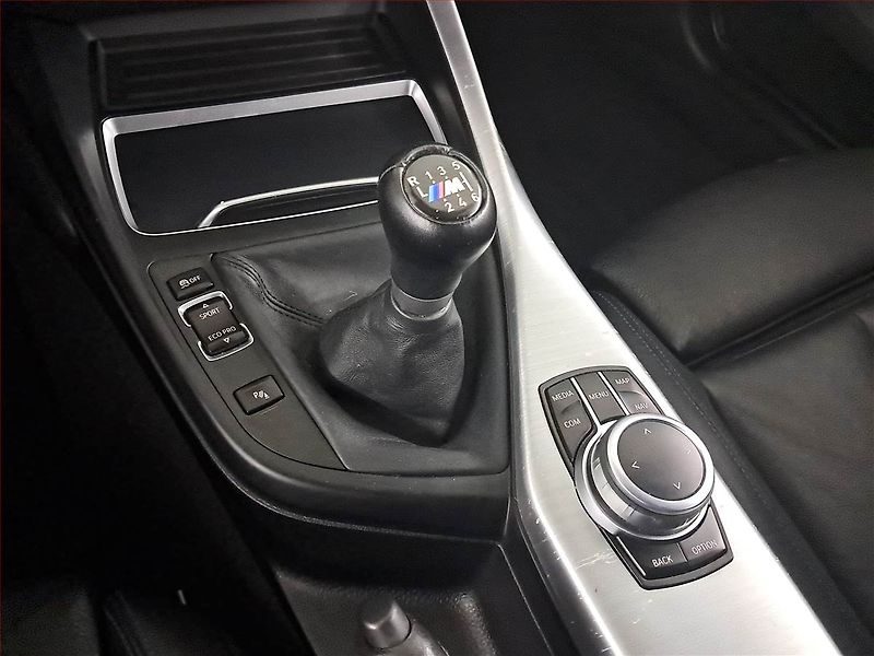 BMW Řada 1 (2018) M Sport 116i, Kůže, Navi - fotka 13 z 20