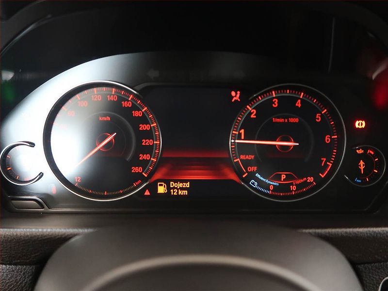 BMW Řada 4 (2017) M Paket 430i xDrive - fotka 11 z 13