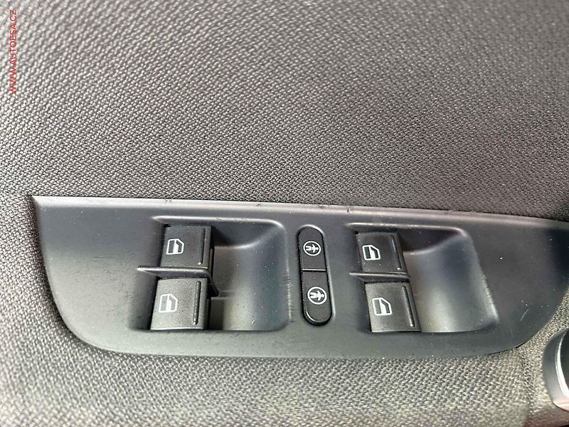 Volkswagen Touareg (2015) 3.0TDi quattro, AT, bixen - fotka 12 z 17