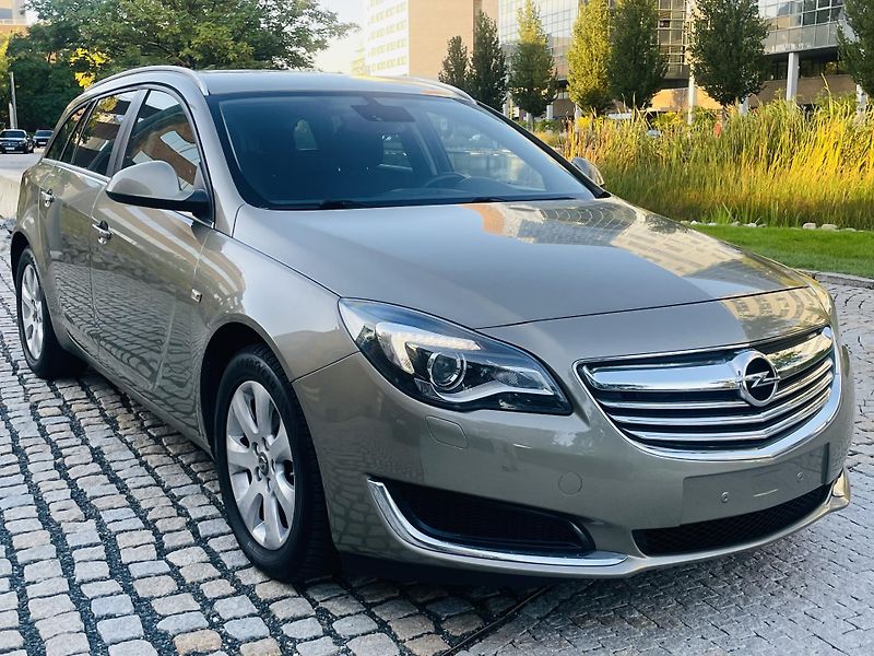 Opel Insignia 2.0CDTi MANUÁL VÝHŘEV LED - fotka 9 z 41