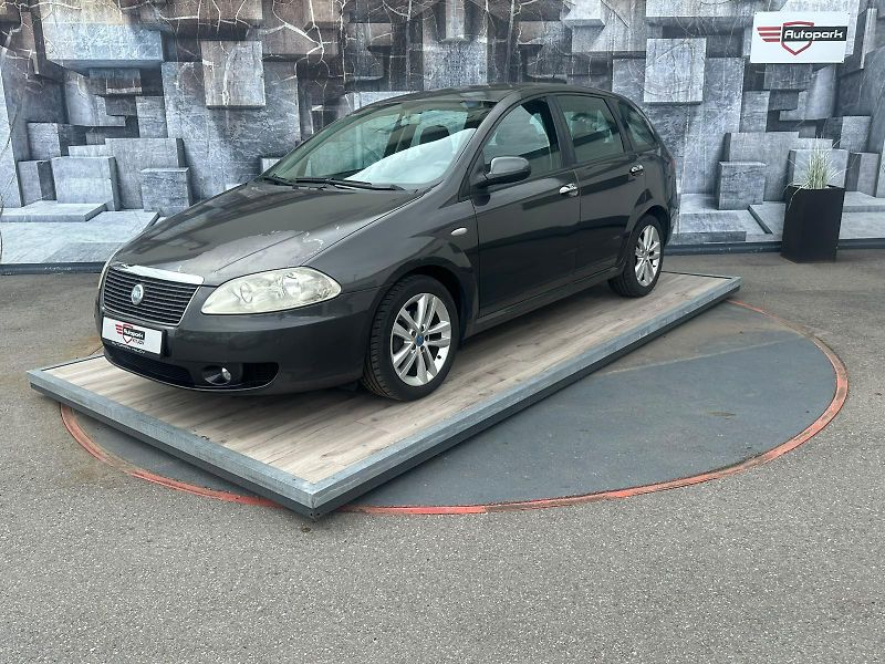 Fiat Croma (2005) 1.9JTD, 88KW - fotka 3 z 18