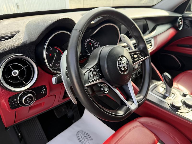 Alfa Romeo Stelvio 2.2JTDM Q4 4x4 210PS VELOCE 1A - fotka 152 z 167