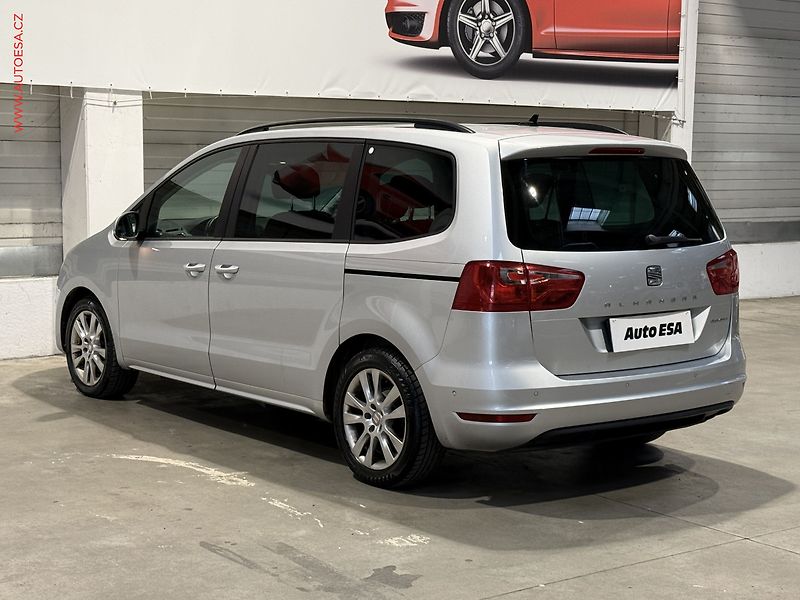 Seat Alhambra (2012) 2.0 TDi, Bixen, navi - fotka 4 z 20