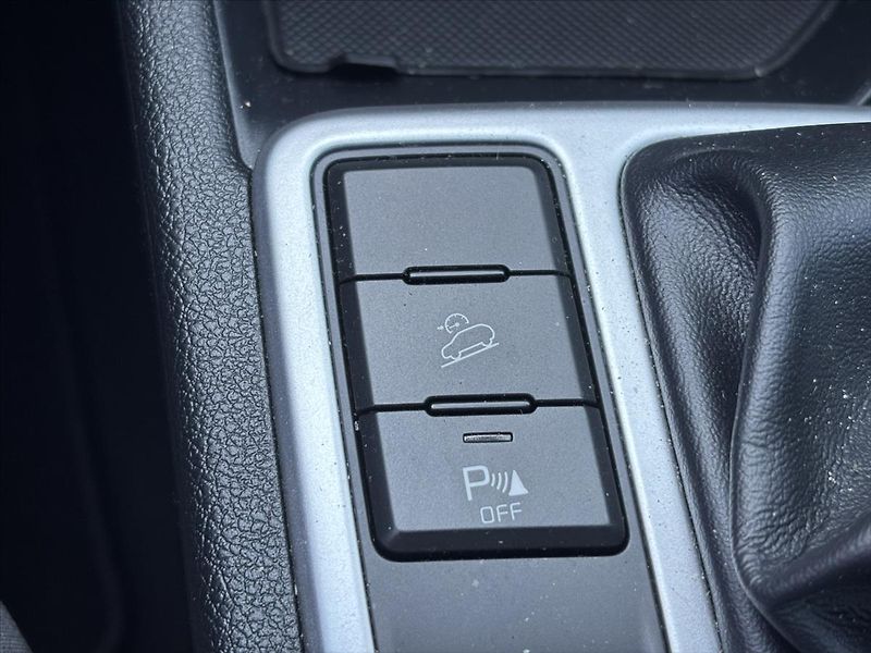 Kia Sportage 1,7 CRDi Style KAMERA TOP STAV - fotka 25 z 39