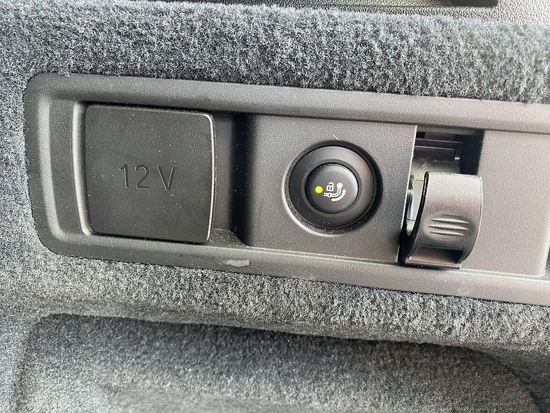 BMW X5 M50i xDrive Sportpaket - fotka 12 z 31