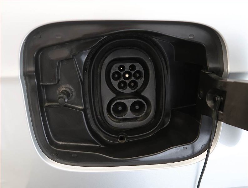 Škoda Enyaq (2023) Loft iV 80 (82 kWh), SoH 94% - fotka 27 z 28
