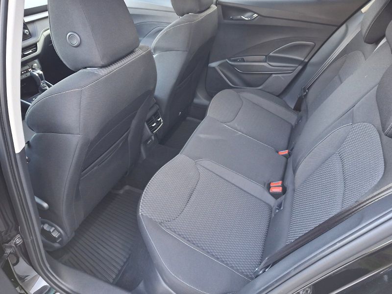 Škoda Fabia (2025) Top Selection DSG 1,0TSi 85kW - fotka 7 z 34