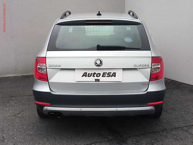 Škoda Superb (2014) 2.0 TDi 4x4, ČR, Outdoor, AT - fotka 5 z 22