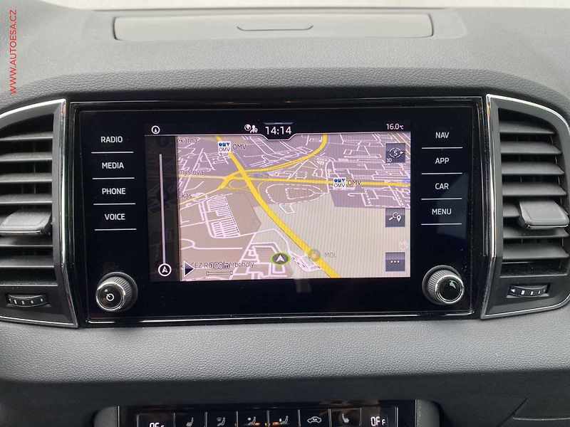 Škoda Karoq (2021) 1.5 TSi, Style, DSG, LED, - fotka 18 z 20