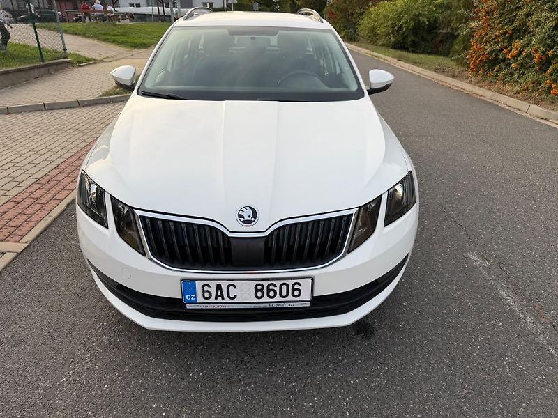 Škoda Octavia (2017) - fotka 6 z 22