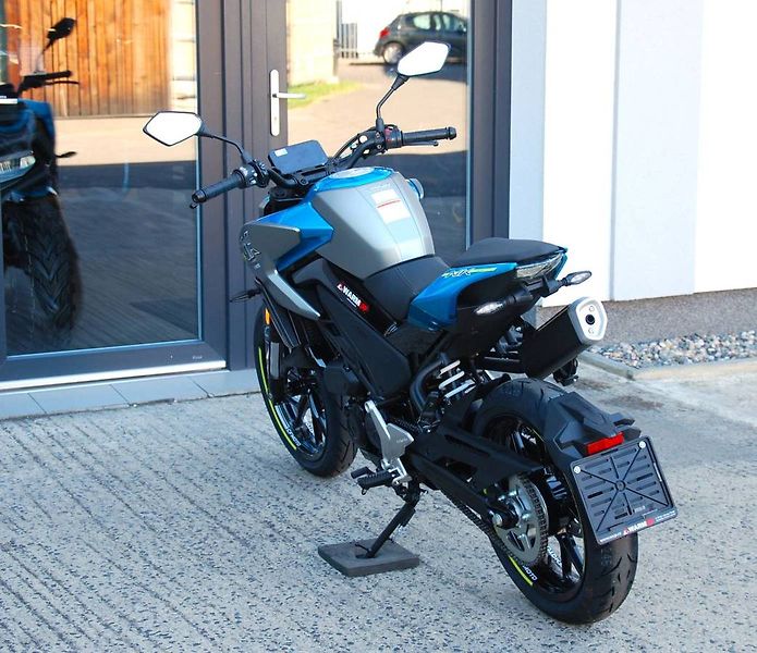 CFMOTO (2026) 125NK - fotka 11 z 25