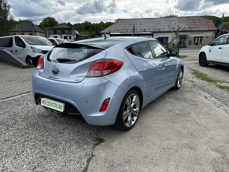 Hyundai Veloster - fotka 3 z 23