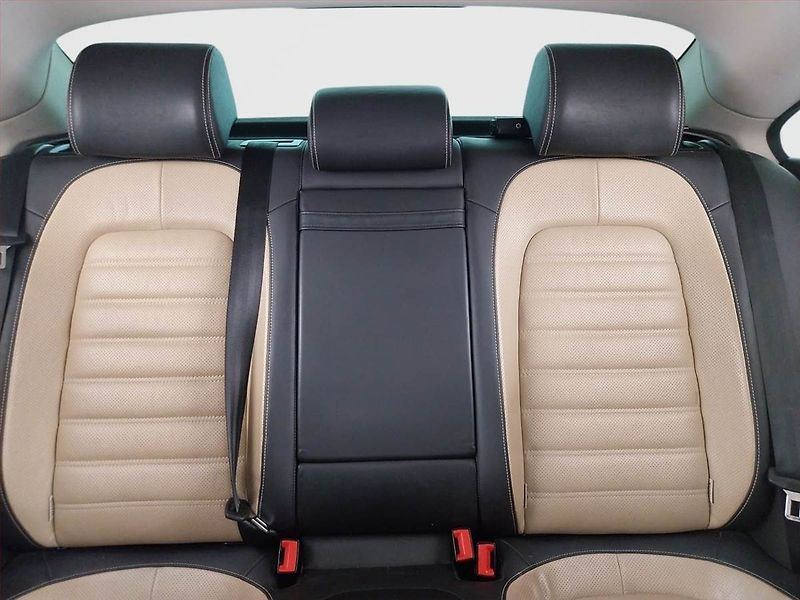 Volkswagen CC (2012) Highline 2.0 TDI, Automat - fotka 10 z 22