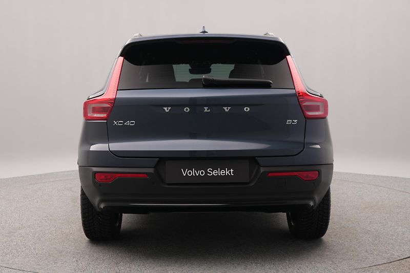 Volvo XC40 B3 DARK PLUS CZ 1.maj - fotka 10 z 48