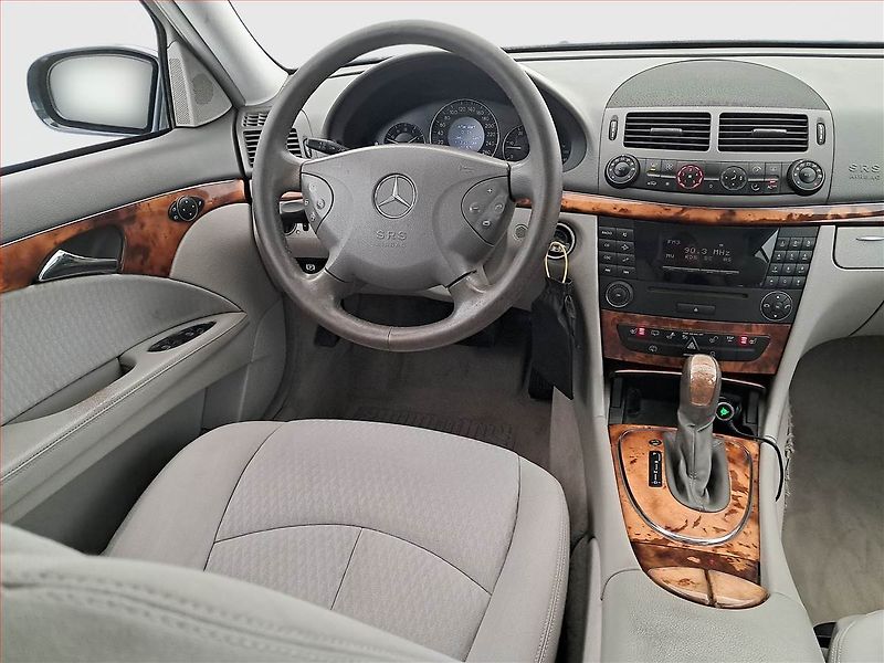 Mercedes-Benz Třídy E (2004) E 280 CDI , Automat, po STK - fotka 7 z 21