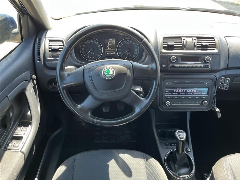 Škoda Fabia 1,6 TDi ČR KLIMA ALU 2 x KOLA - fotka 14 z 33