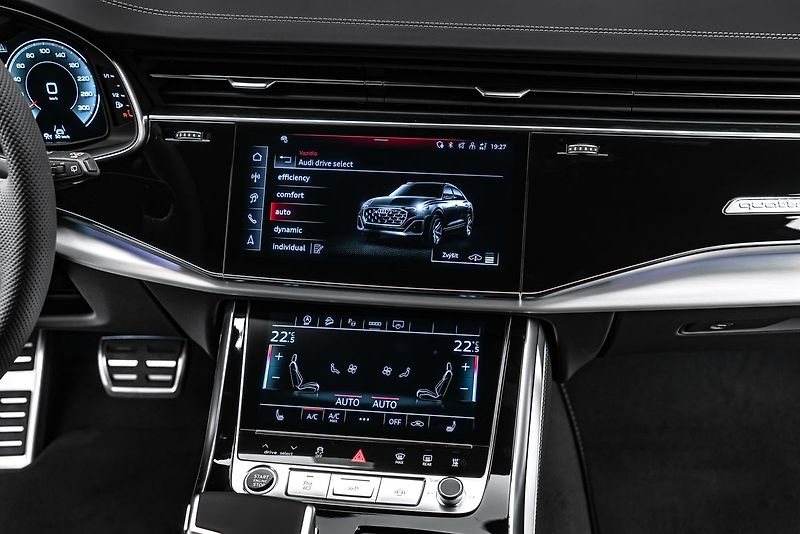 Audi Q8 50TDI 2x Sline Laser Vzduch B& - fotka 18 z 23