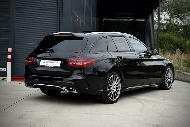 Mercedes-Benz Třídy C (2018) C 200 4Matic AMG Line - fotka 8 z 46