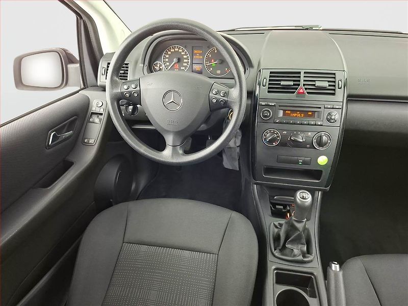 Mercedes-Benz Třídy A (2011) A 160 - fotka 7 z 14