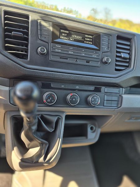 Volkswagen Crafter (2019) 2.0Tdi L2H2 - fotka 17 z 29