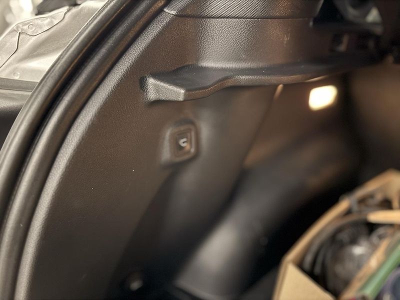 Jeep Compass (2022) 1.3 T4 PHEV 190CV 80 ANNIVERS. - fotka 31 z 55