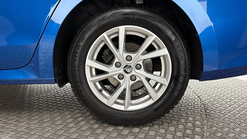 Škoda Octavia 2.0 TDI DSG Top Selection Comb - fotka 19 z 29