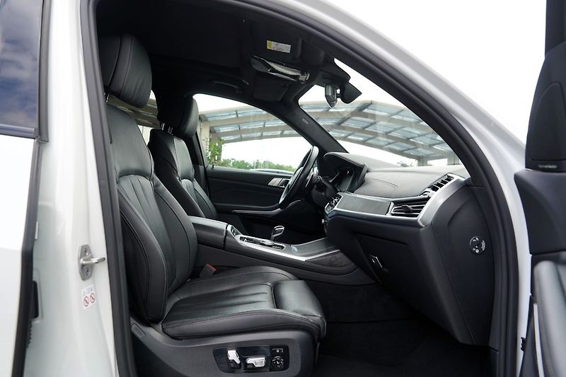 BMW X7 40d xDrive/Mpaket/AT9/22/340PS - fotka 34 z 50