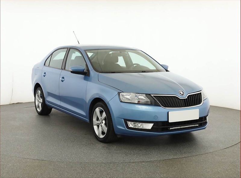 Škoda Rapid (2015) Ambition 1.2 TSI, Tempomat - fotka 1 z 15