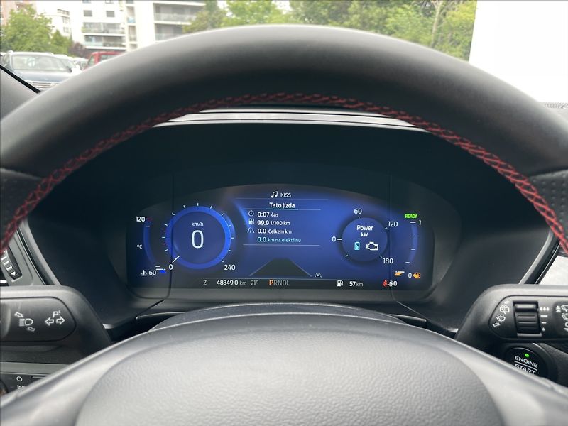 Ford Kuga 2,5 Duratec HEV CVT ST-Line X - fotka 9 z 24