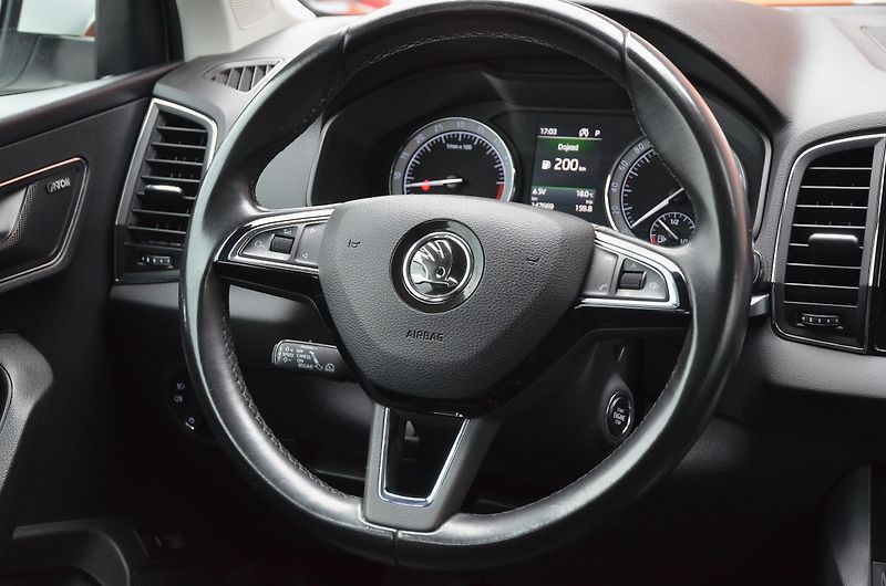 Škoda Karoq (2018) 1.6 TDi 85kW DSG STYLE /CANTON - fotka 18 z 41