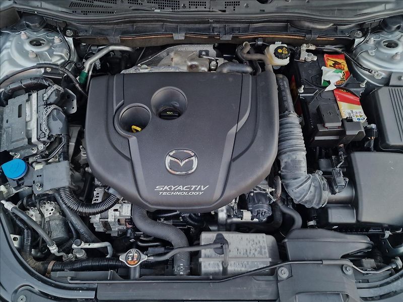 Mazda 6 2.2 Skyactiv-D Revolution TOP - fotka 45 z 50