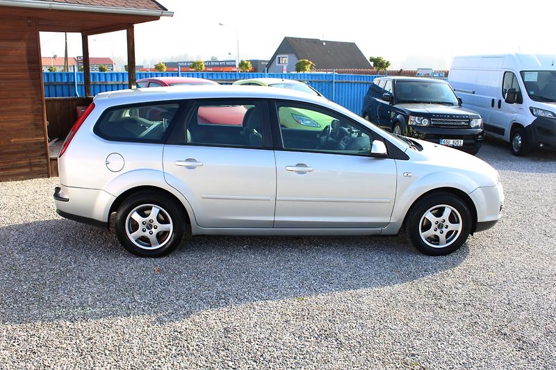 Ford Focus (2007) 1,6i KLIMA EL.OKNA TEMPOMAT  - fotka 8 z 20