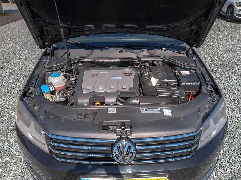 Volkswagen Passat (2012) 2.0TDI 103KW CR DSG – NAVI - fotka 47 z 52