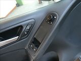 Volkswagen Golf 1,6 MPi 75kW DSG klima - náhled 31