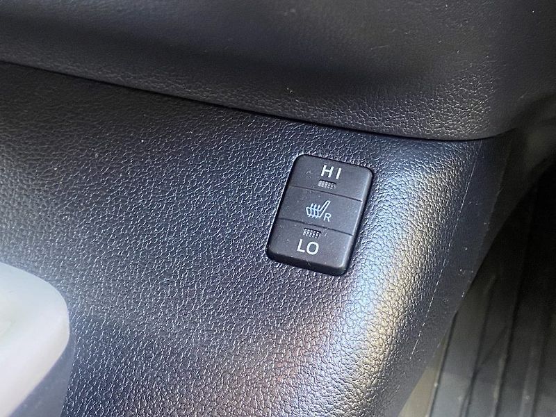 Toyota Prius 1.8HSD, ČR, Navi, plný servis - fotka 16 z 21