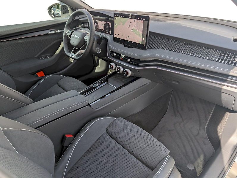 Škoda Superb (2026) Combi 2,0 TDI / 142 kW DSG 4x4 - fotka 10 z 30
