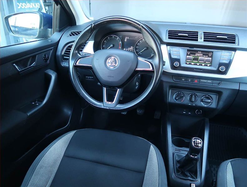 Škoda Fabia (2015) 1.0, Serv.kniha - fotka 7 z 14