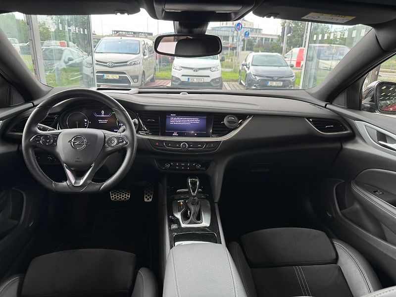 Opel Insignia 2.0T 147kW  GS Ultimate AT - fotka 10 z 15